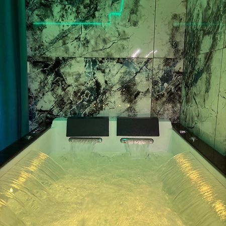 Studio Avec Jaccuzzi Saintry-sur-Seine Eksteriør billede