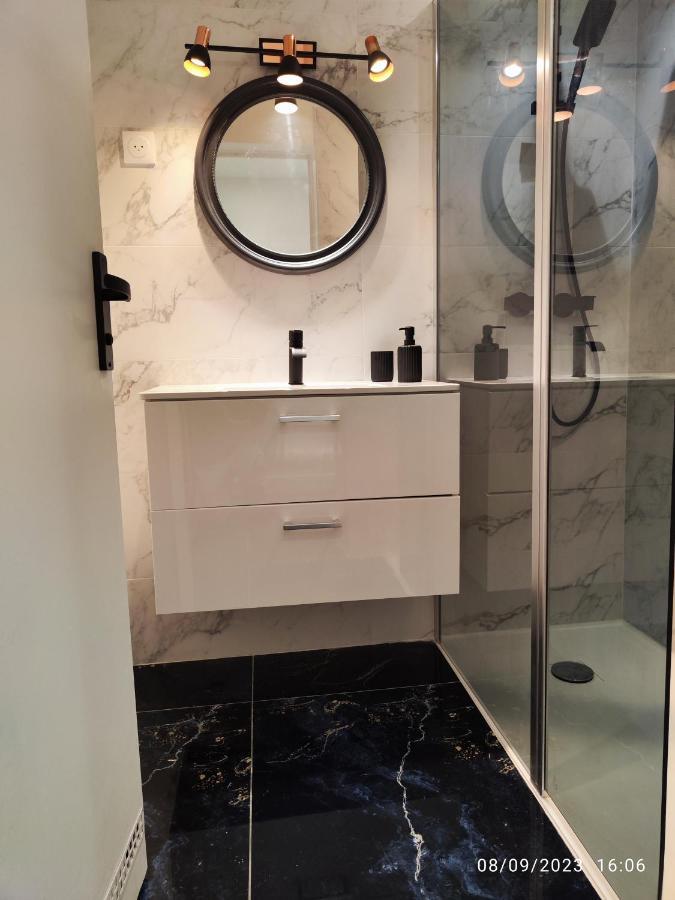 Studio Avec Jaccuzzi Saintry-sur-Seine Eksteriør billede
