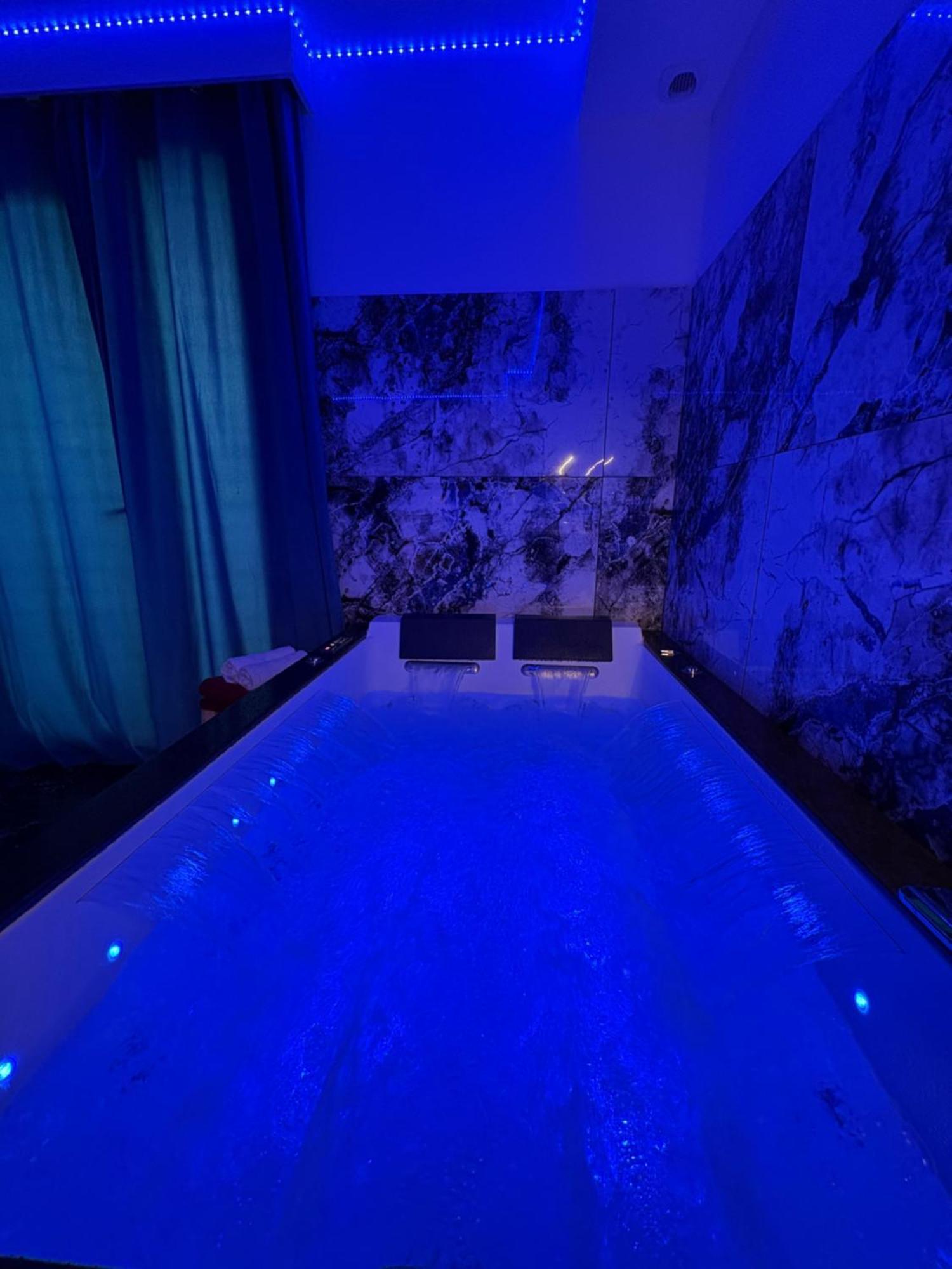 Studio Avec Jaccuzzi Saintry-sur-Seine Eksteriør billede